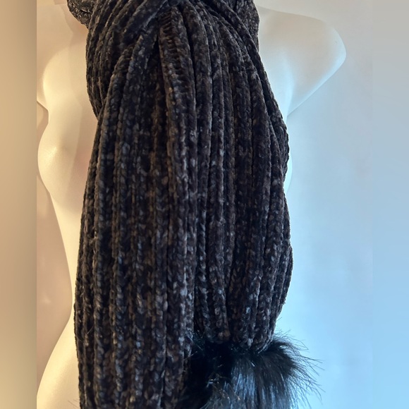 FAUX FUR POM POM BLACK CHENILLE STYLE TEXTURE OBLONG SCARF - Picture 3 of 6